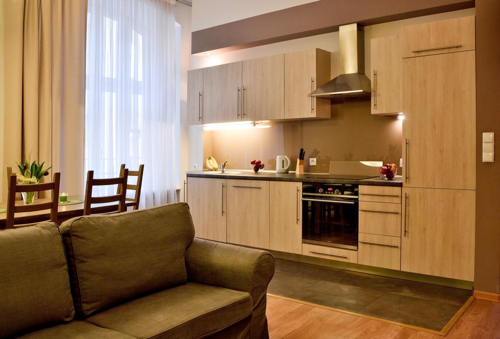 777 Apartaments Krakow Luaran gambar
