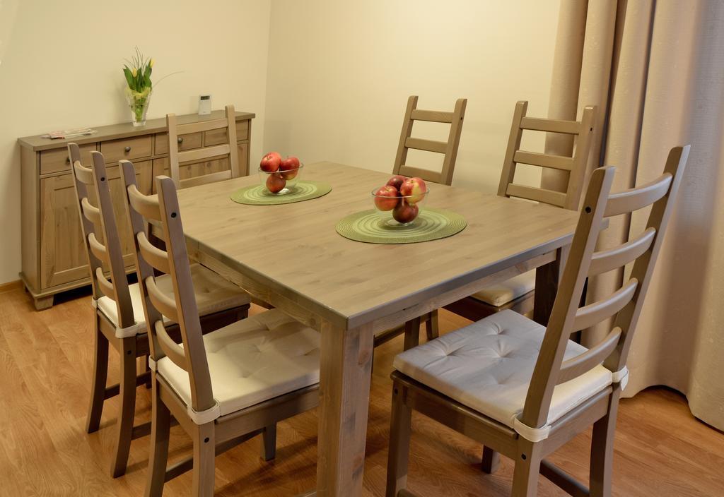 777 Apartaments Krakow Luaran gambar