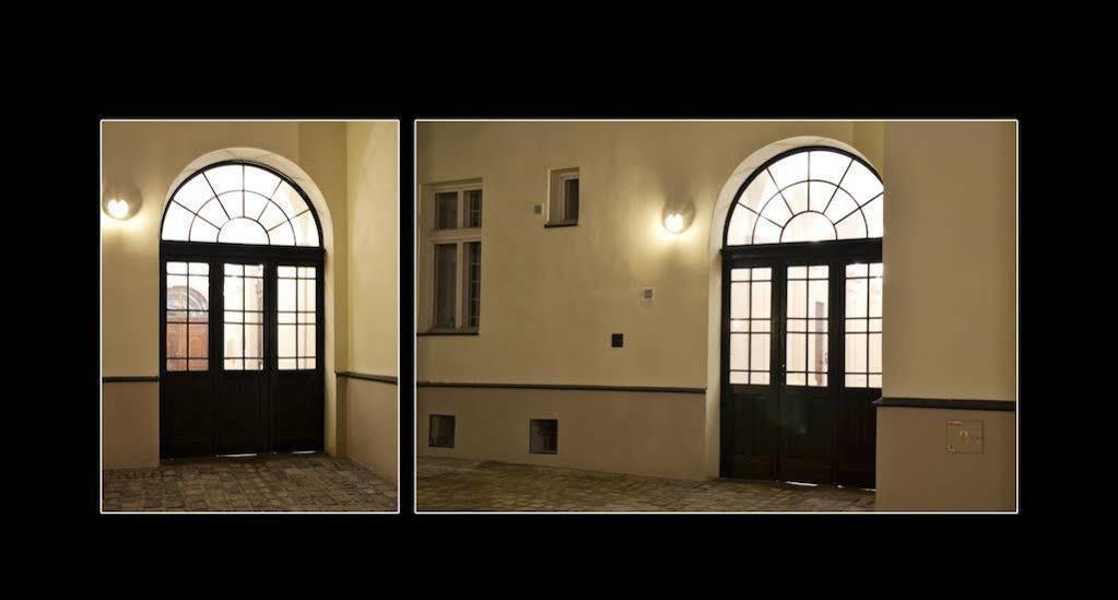 777 Apartaments Krakow Luaran gambar